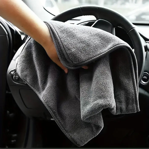 ShineMax – Quick-Dry Microfiber Towel for Car Cleaning