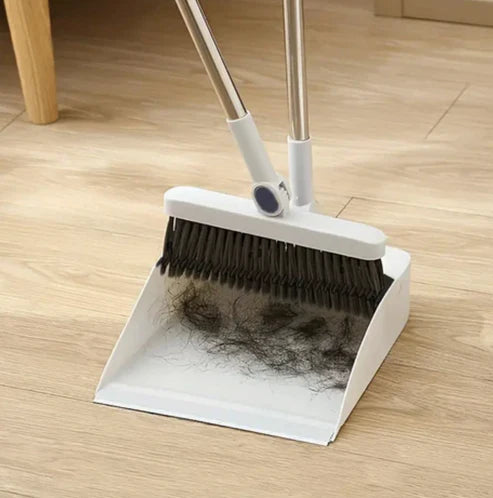 Dustpan and Broom Set with Debris-Capturing Teeth